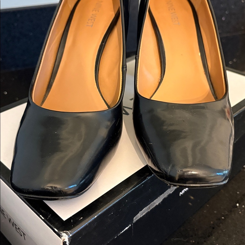 *Nine West NEWRULEO BLACK SY Black Patent Almond Toe Chunky Heel Pump - Picture 5 of 17